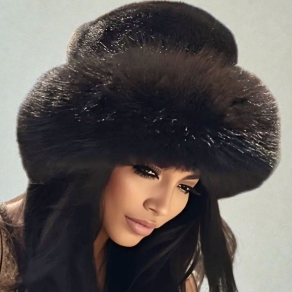 Fabulous Faux Fur Big Fluffy Warm Wide Brim Black Hat Winter Cozy Classic NWT - Picture 1 of 4
